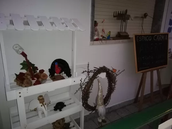 Espaço Carma - Detalhe da exposição na entrada